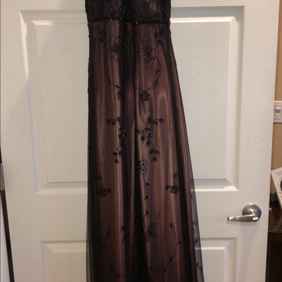Dress - Picture 1 of 3